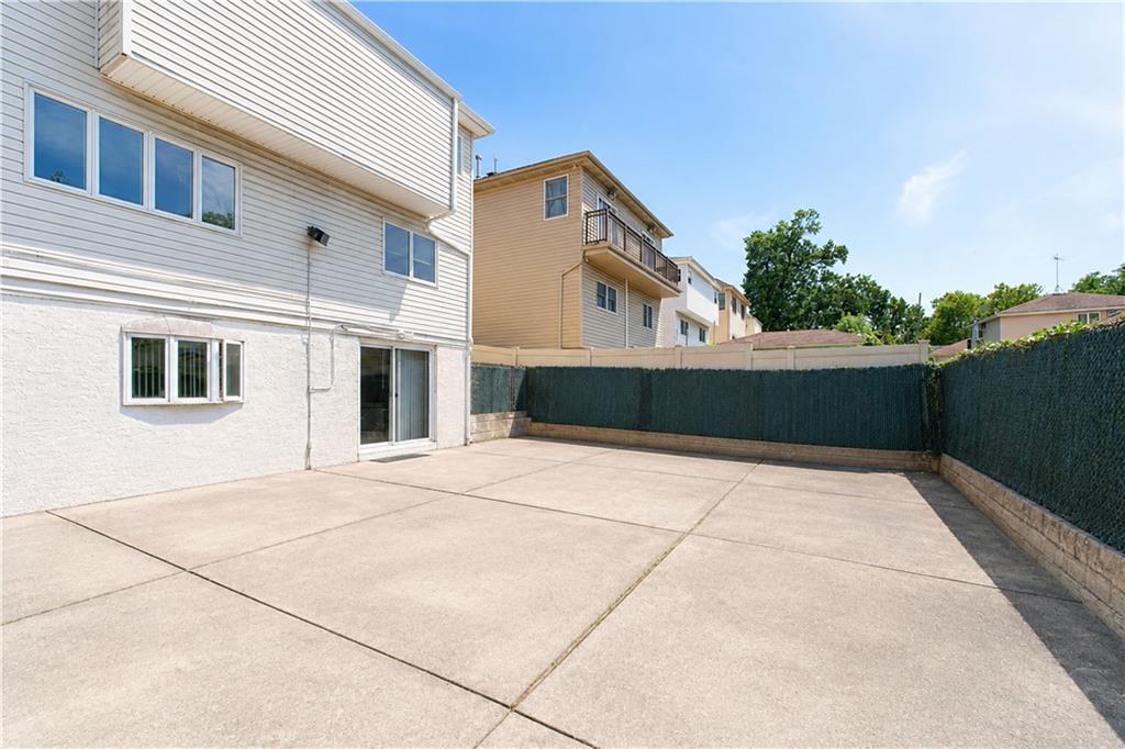 70 Roosevelt Avenue Property Photo 38