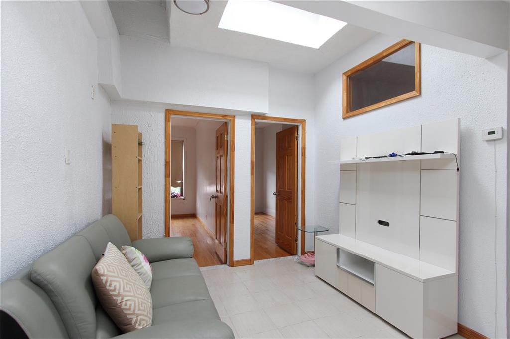 1655 Bath Avenue Property Photo 10