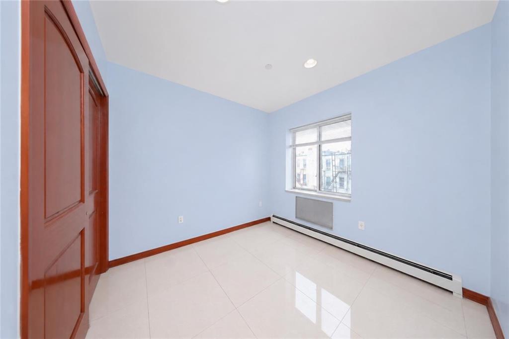 667 61st Street 3c Property Photo 9