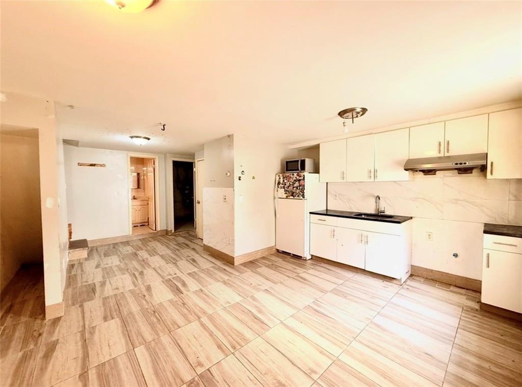 203 Gelston Avenue Property Photo 7