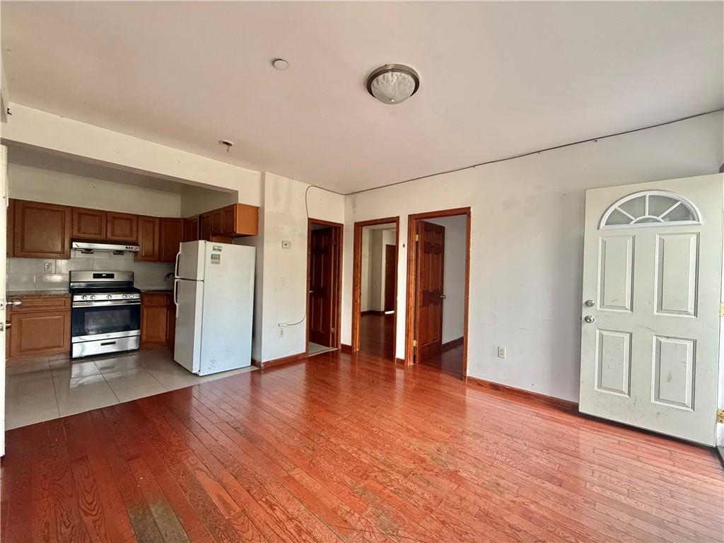 1567 73rd Street Property Photo 3