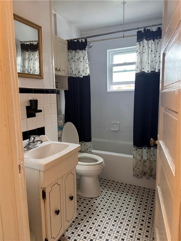 1339 Schenectady Avenue Property Photo 8