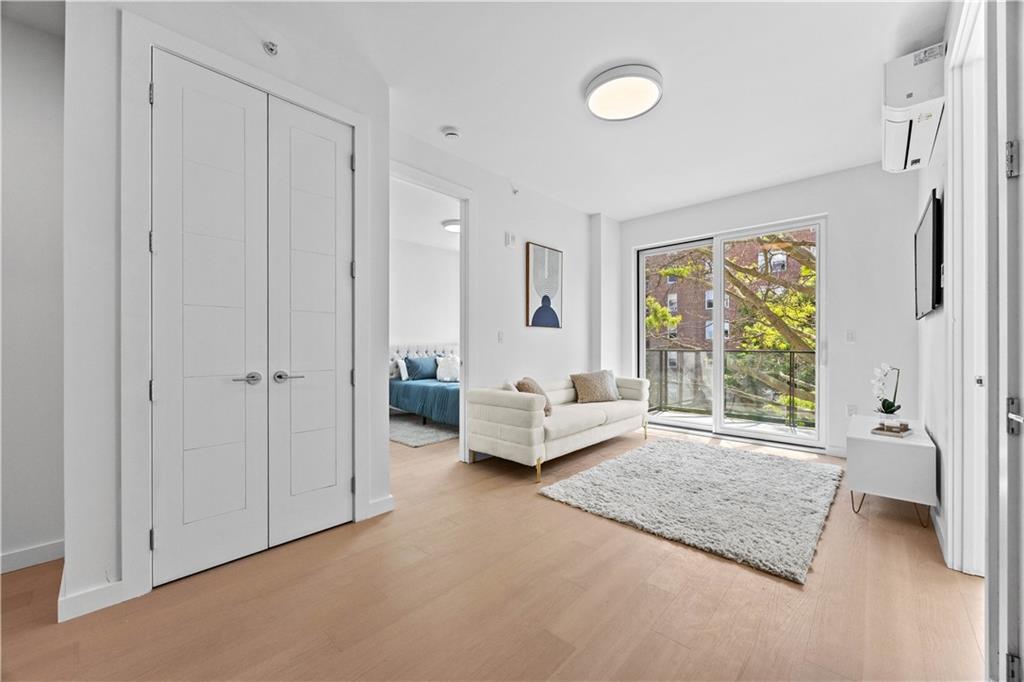 2183 Ocean Avenue 2e Property Photo 6