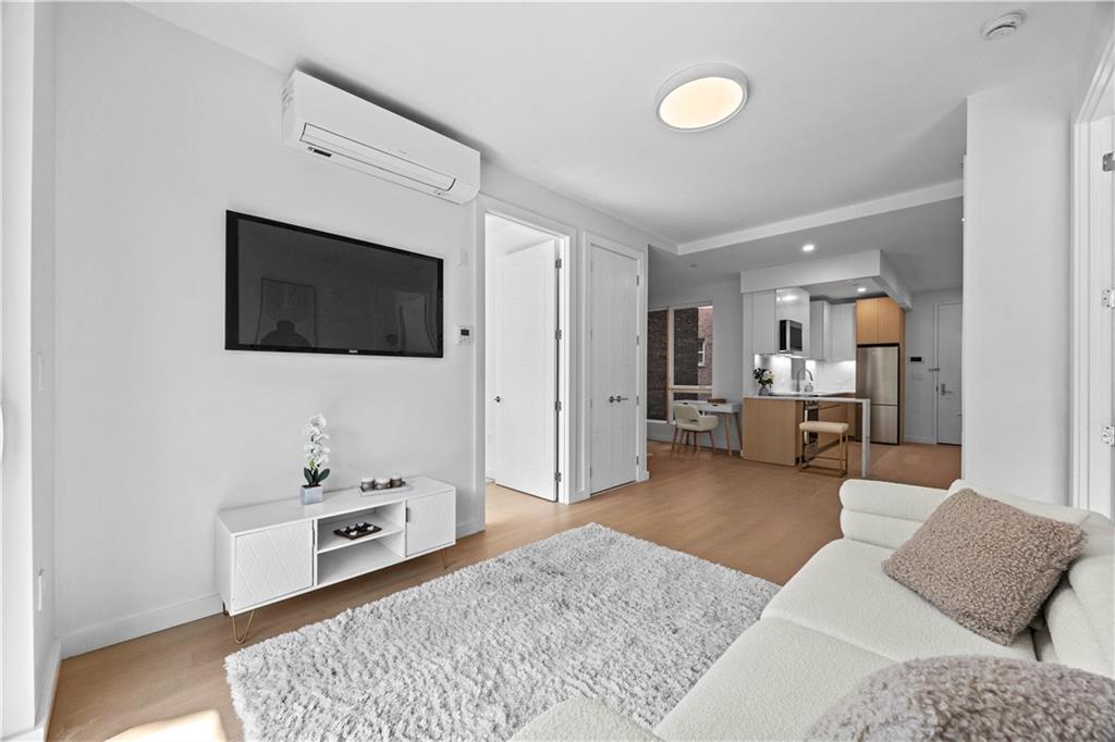 2183 Ocean Avenue 2e Property Photo 8