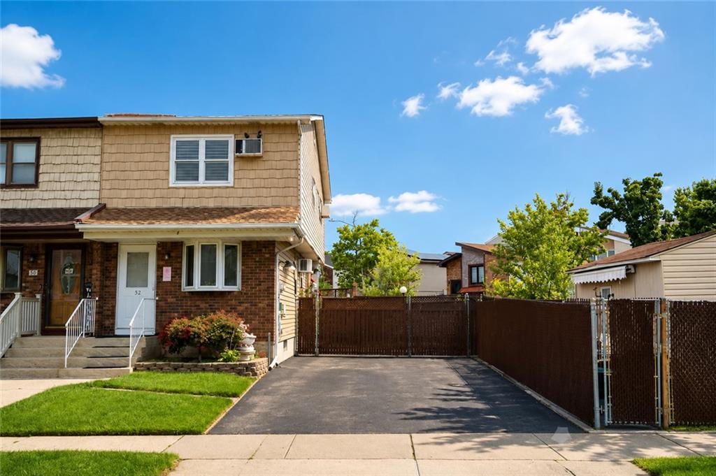 152 Crossfield Avenue Property Photo 1