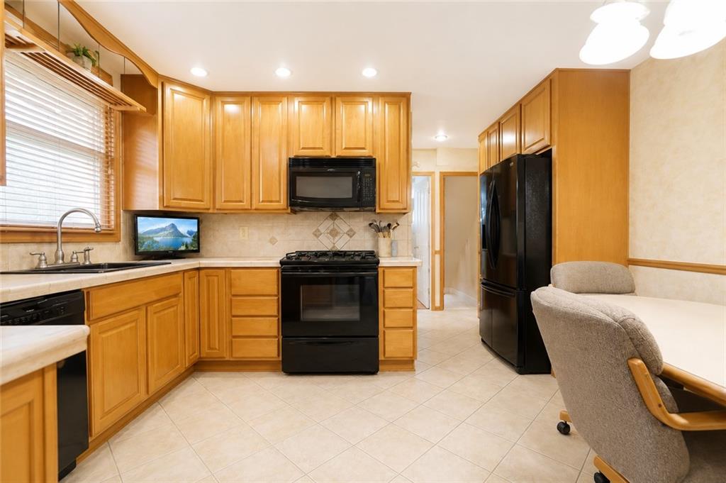 152 Crossfield Avenue Property Photo 10
