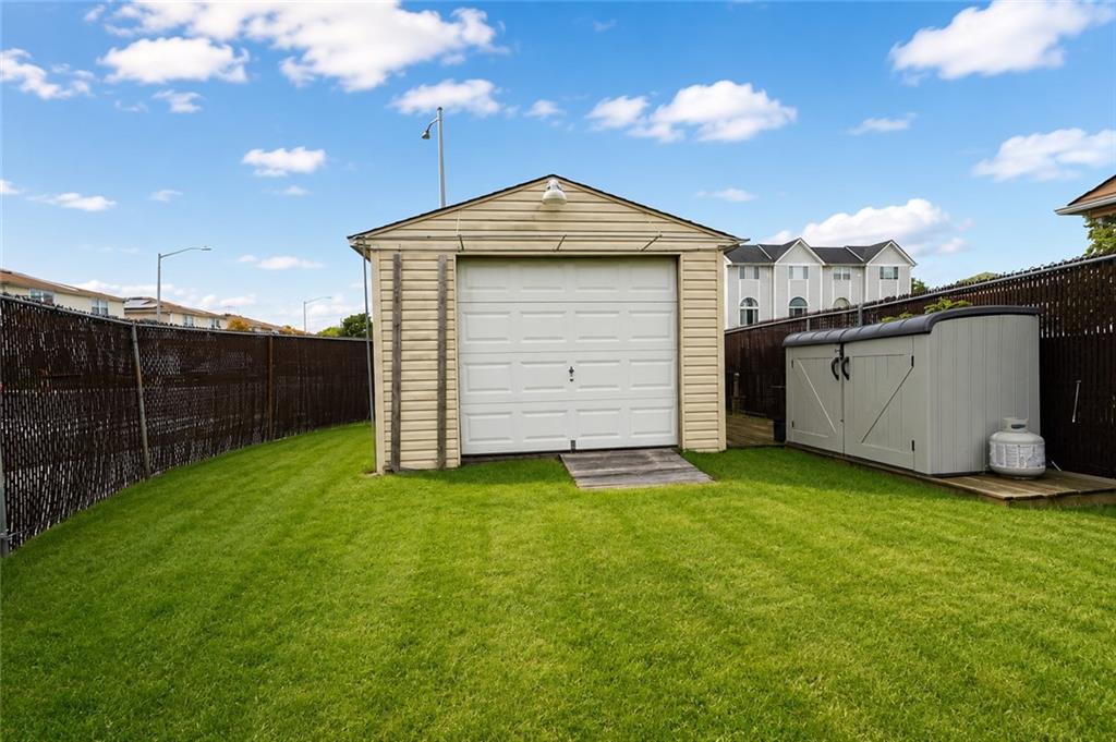 152 Crossfield Avenue Property Photo 33