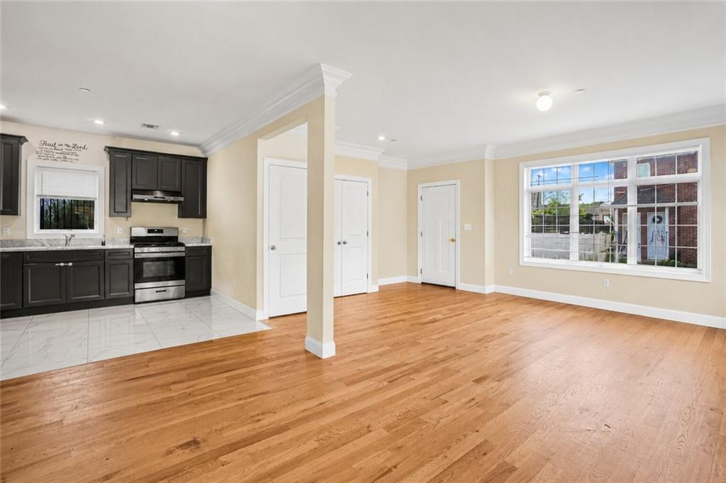 64 Butler Place Property Photo 2