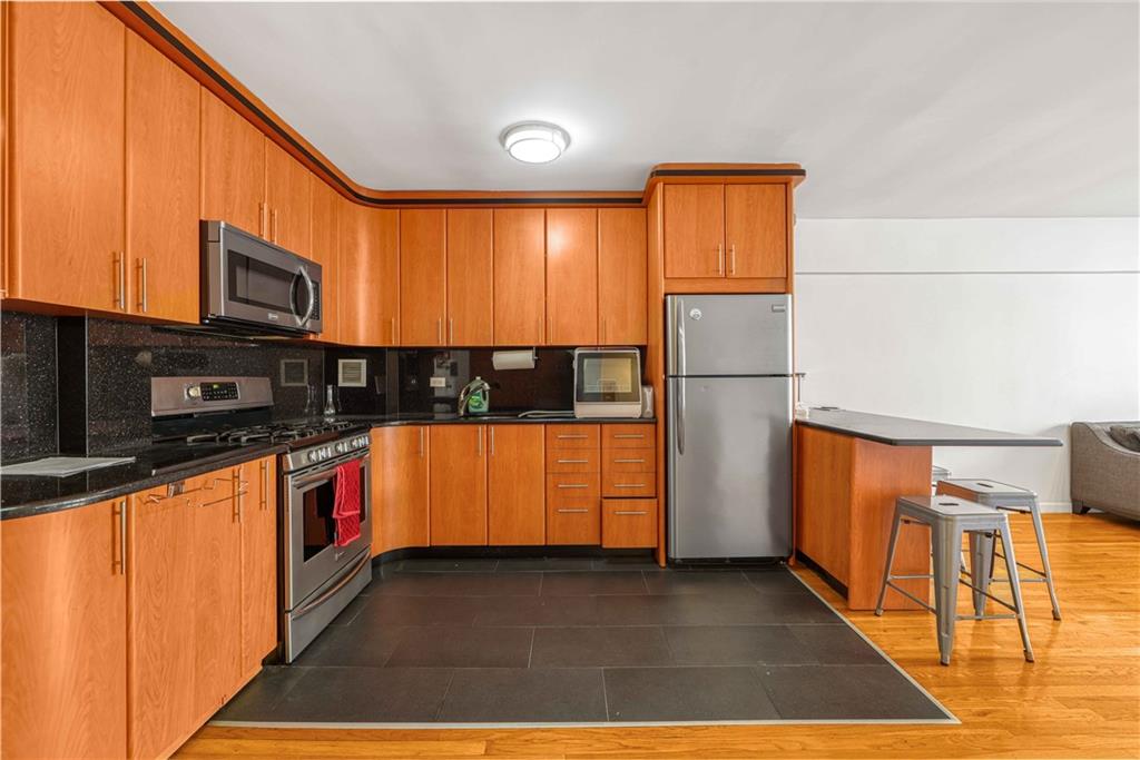 1625 Emmons Avenue 4k Property Photo 5