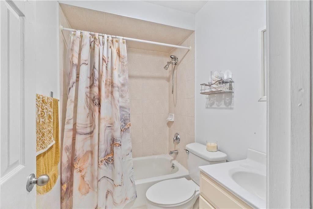 68 South Avenue Property Photo 8
