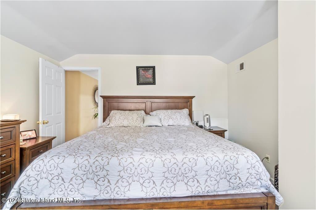 68 South Avenue Property Photo 14