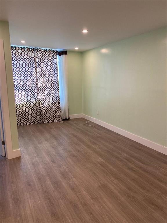 50 Shore Boulevard 1k Property Photo 3