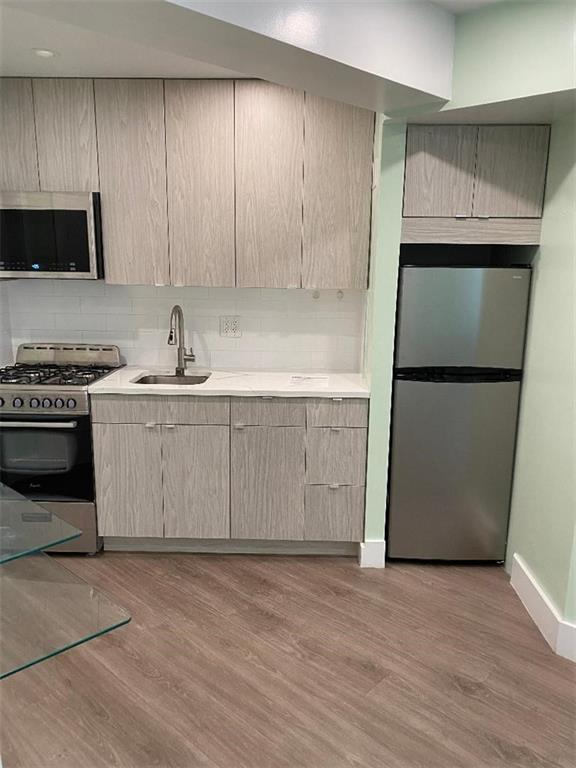 50 Shore Boulevard 1k Property Photo 5