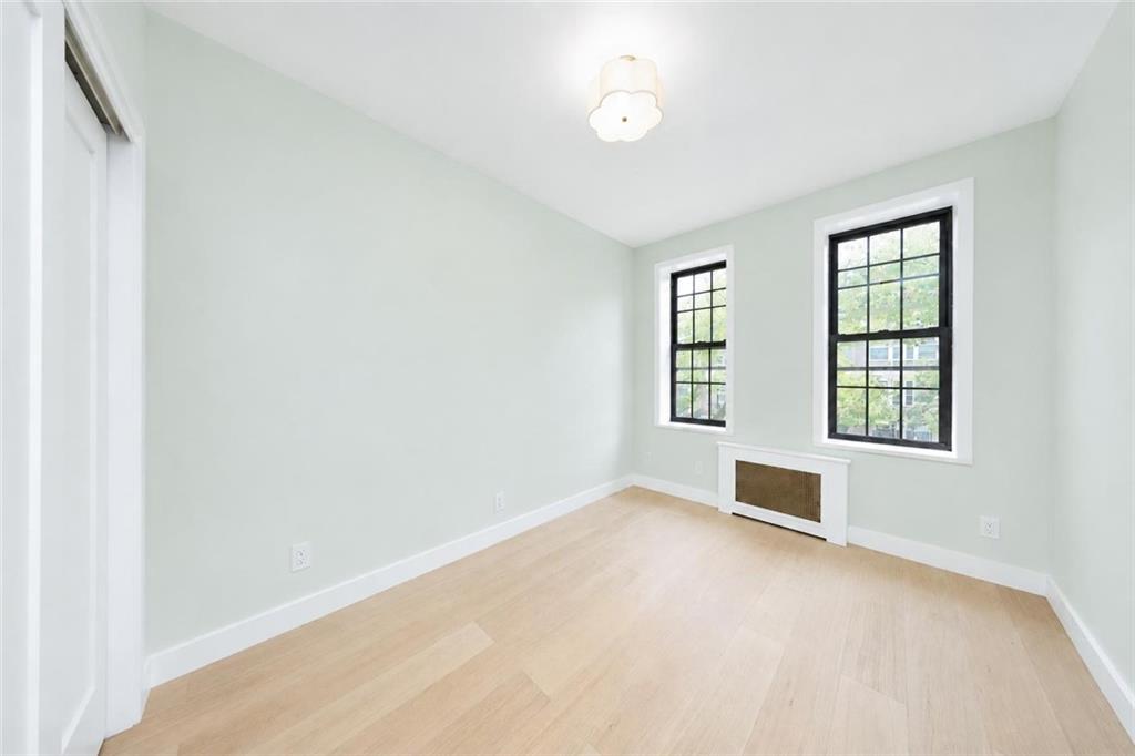 2219 60th Street Property Photo 21