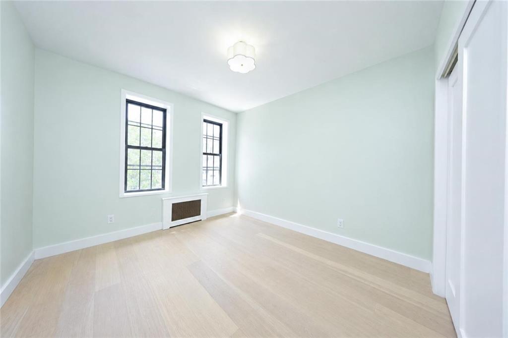2219 60th Street Property Photo 22