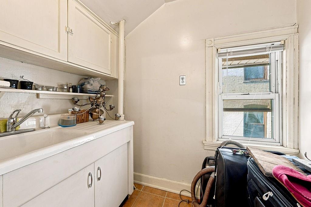8210 Fort Hamilton Parkway Property Photo 20