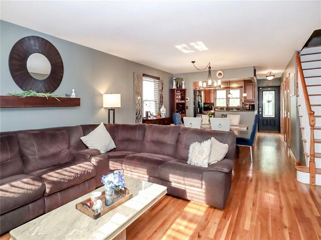 124 East Broadway Way Property Photo 10