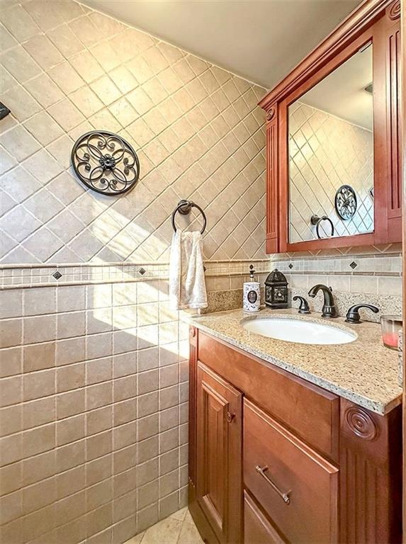 124 East Broadway Way Property Photo 11
