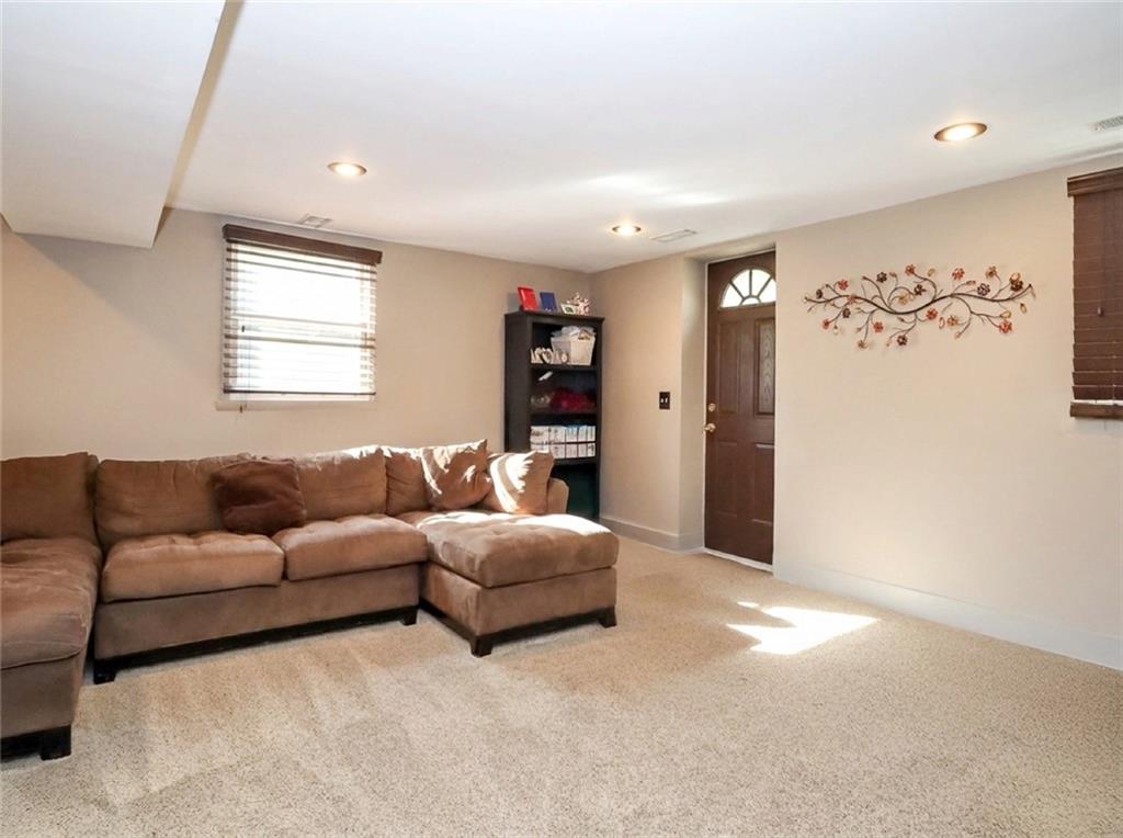 124 East Broadway Way Property Photo 19