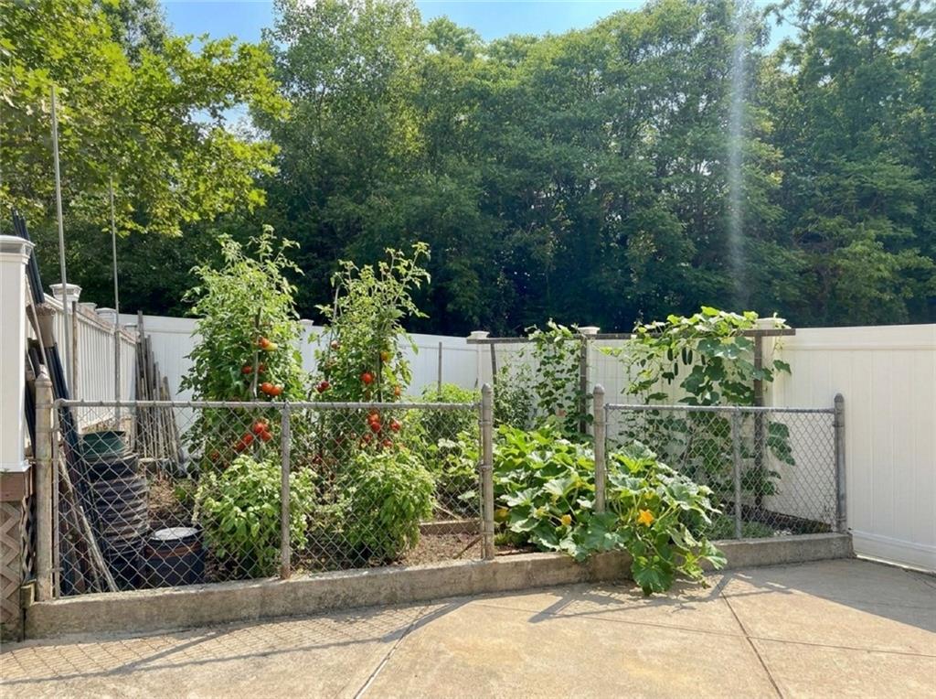 124 East Broadway Way Property Photo 25