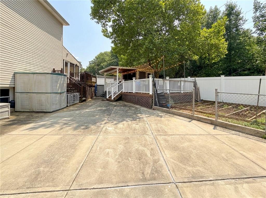 124 East Broadway Way Property Photo 28
