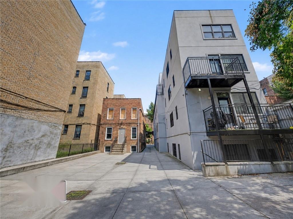1450 Ocean Avenue Property Photo 8