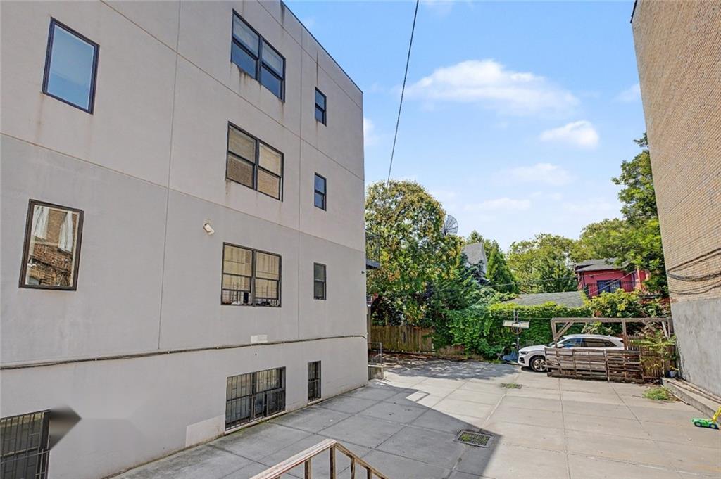 1450 Ocean Avenue Property Photo 10