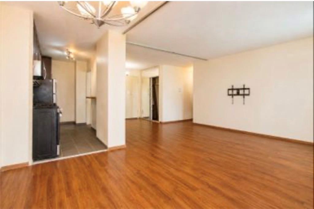 501 Surf Avenue 3n Property Photo 3
