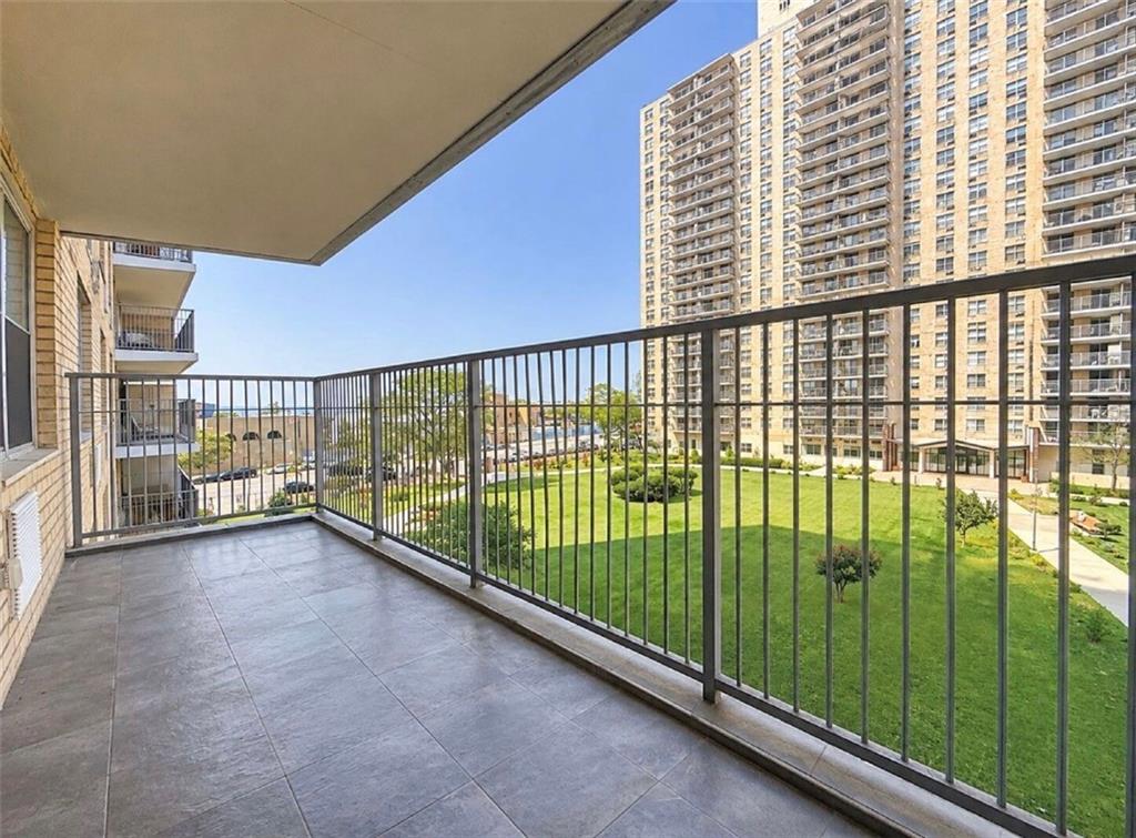 501 Surf Avenue 3n Property Photo 16