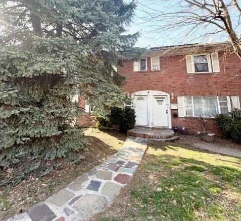 1051 Victory Boulevard Property Photo 1