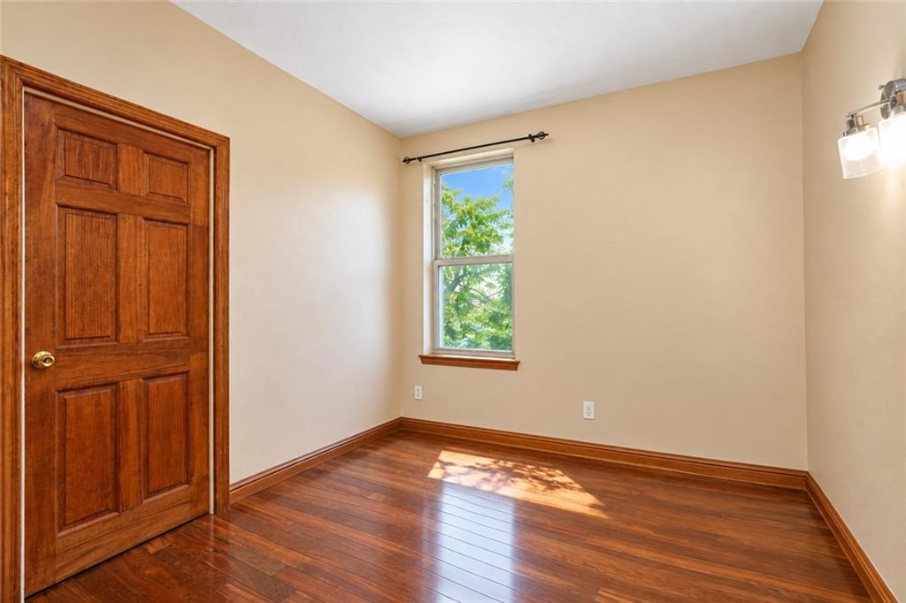 82 Kermit Place Property Photo 17