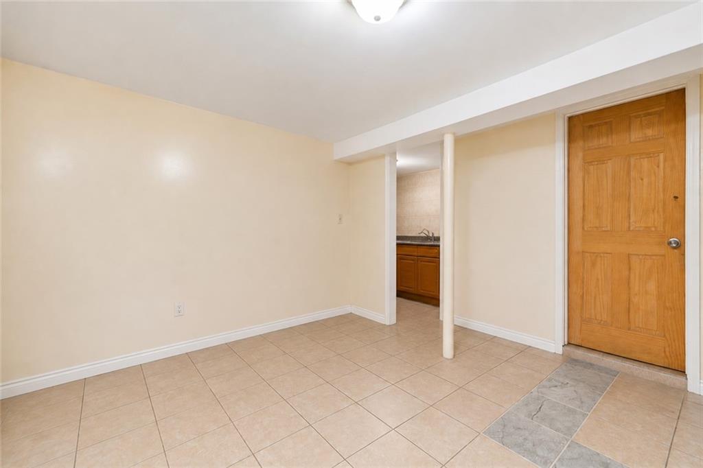 82 Kermit Place Property Photo 27