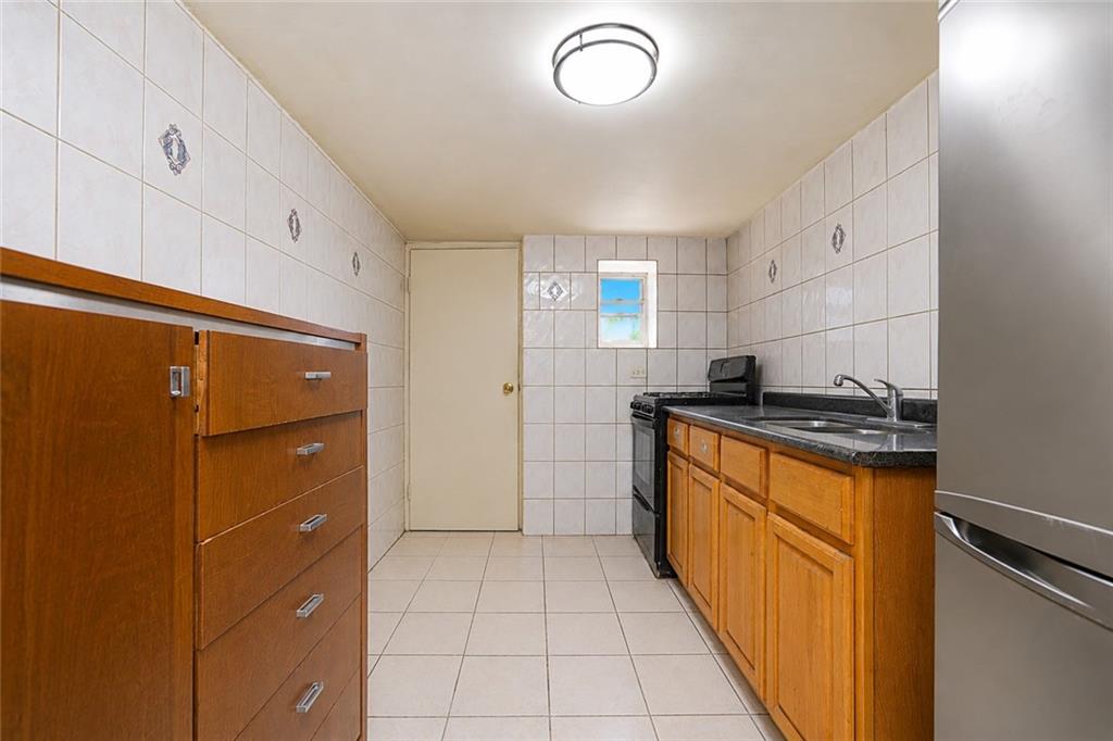 82 Kermit Place Property Photo 32