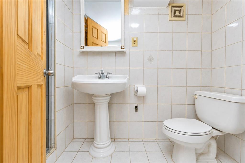 82 Kermit Place Property Photo 34