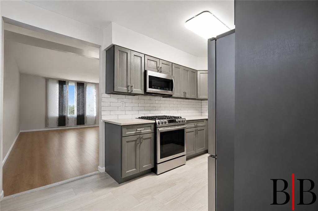 2060 East 63rd Street Property Photo 6