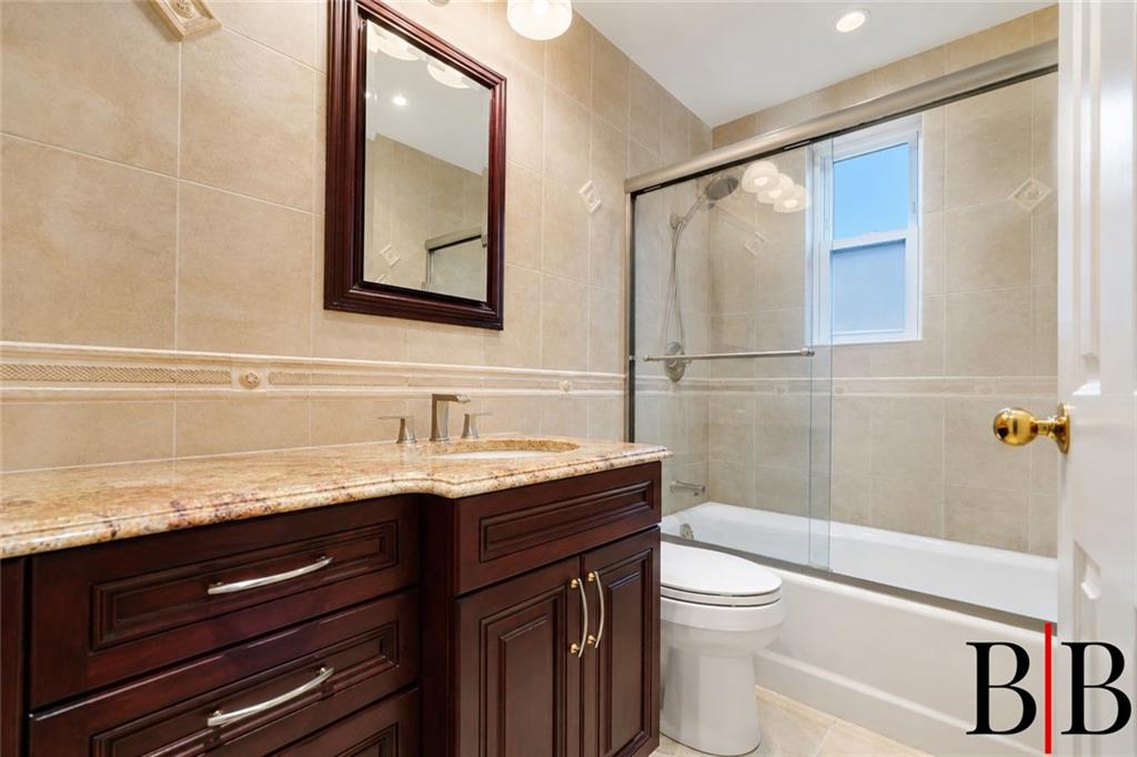 2060 East 63rd Street Property Photo 22