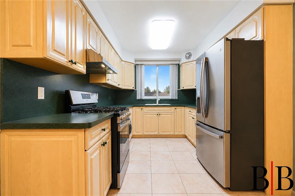 2060 East 63rd Street Property Photo 29