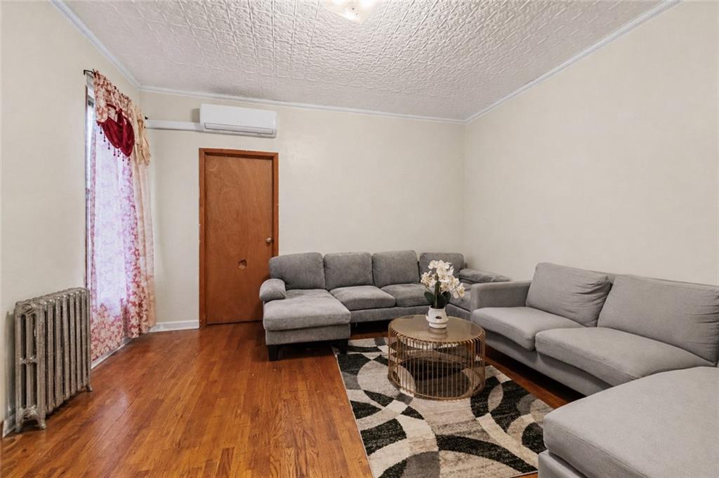 1060 Rogers Avenue Property Photo 5