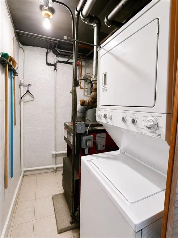 13 Bay 38th Street Property Photo 12