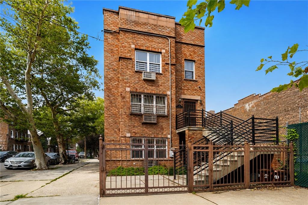 143 Newport Street Property Photo 1