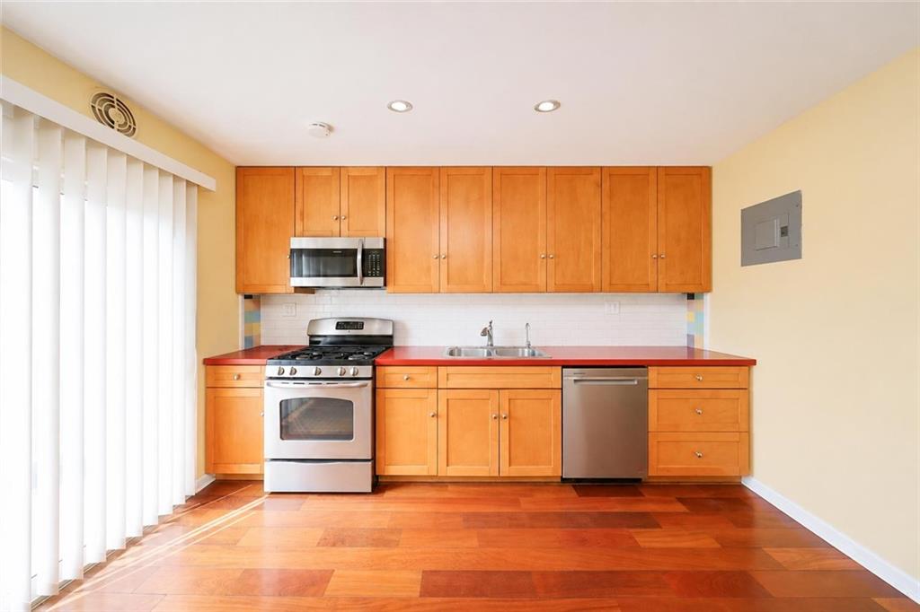 2678 Haring Street Property Photo 7