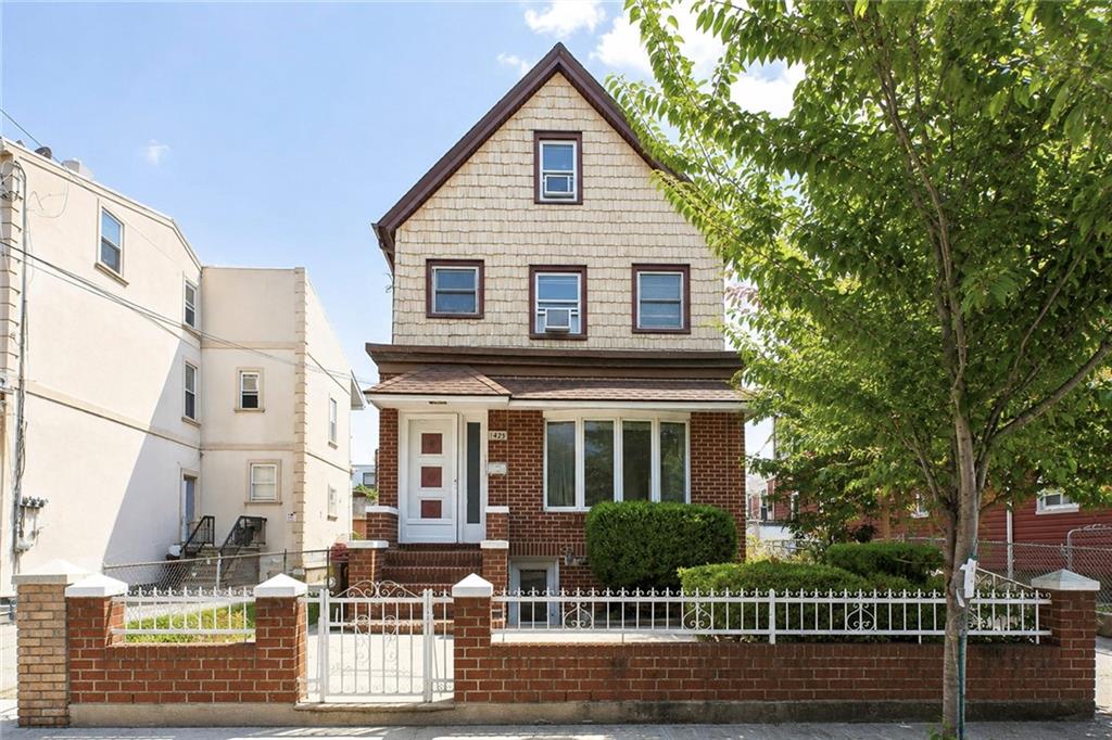 1429 70th Street Property Photo 1