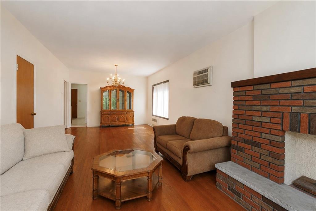 1429 70th Street Property Photo 9