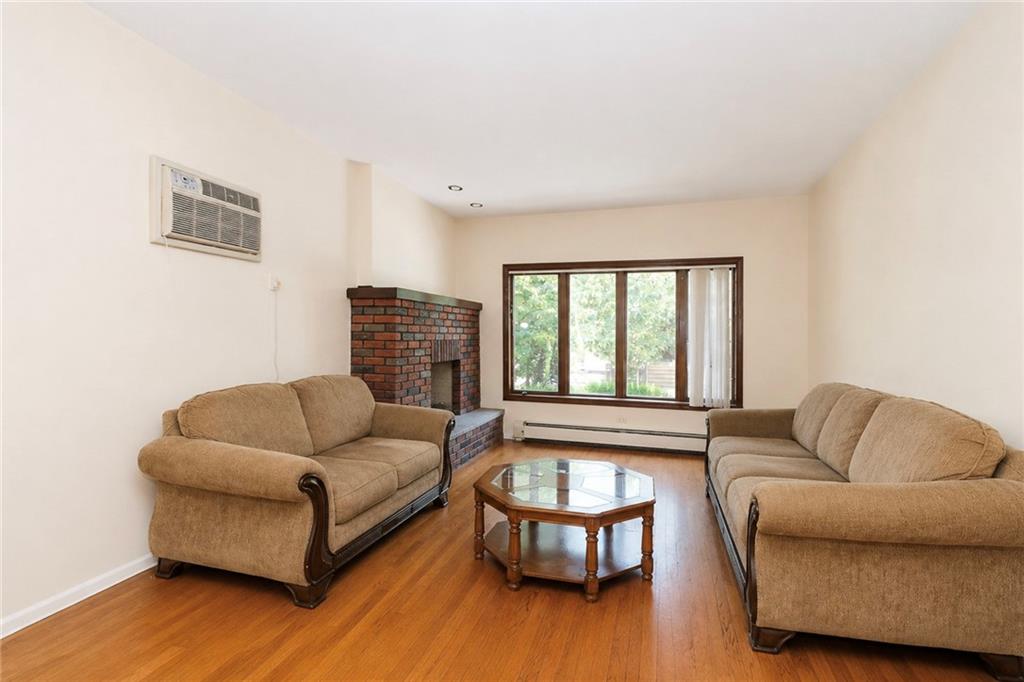 1429 70th Street Property Photo 10