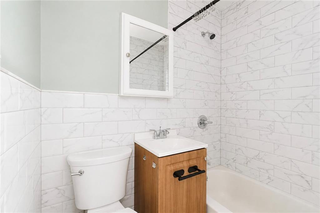 1429 70th Street Property Photo 21