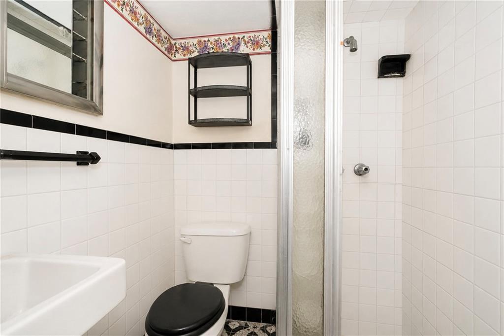 1429 70th Street Property Photo 28