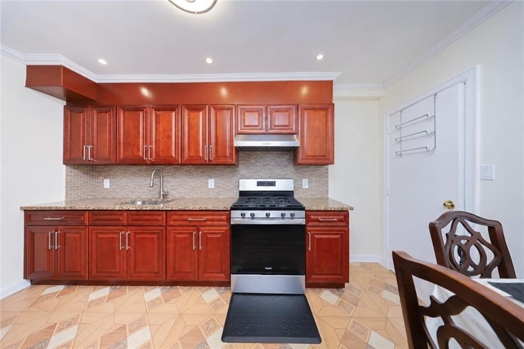 1049 East 56th Street Property Photo 10