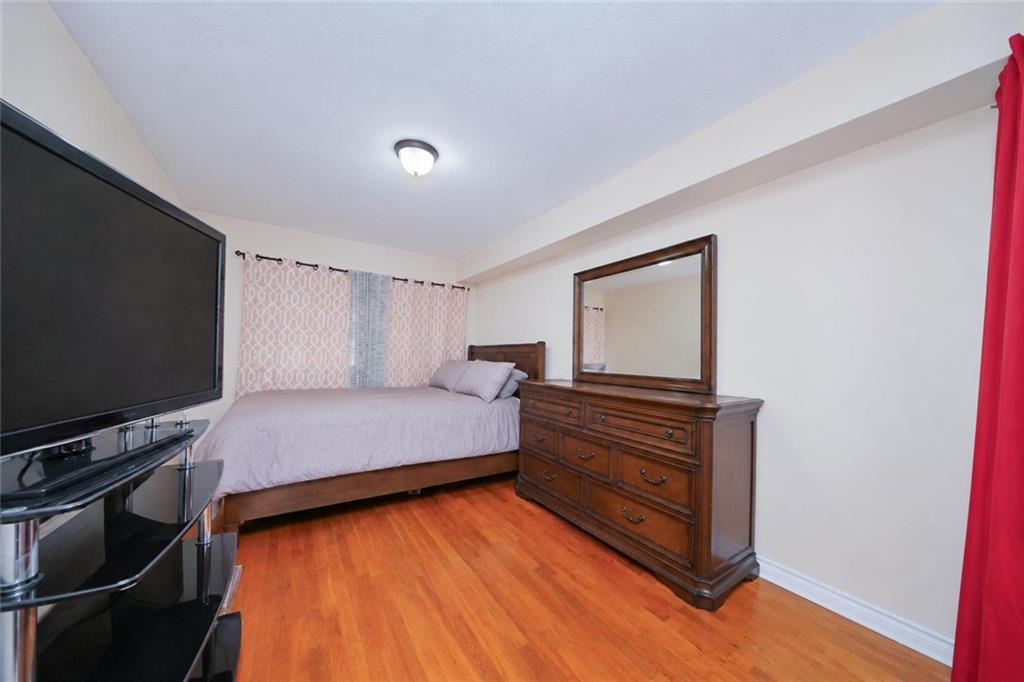 1049 East 56th Street Property Photo 23