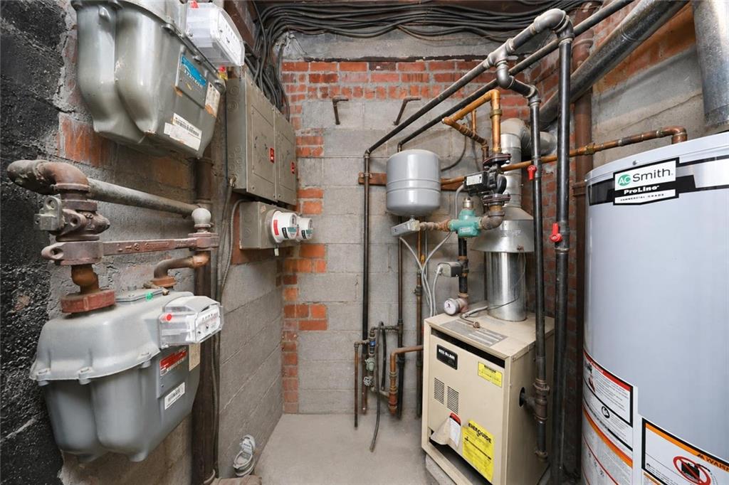 1049 East 56th Street Property Photo 26