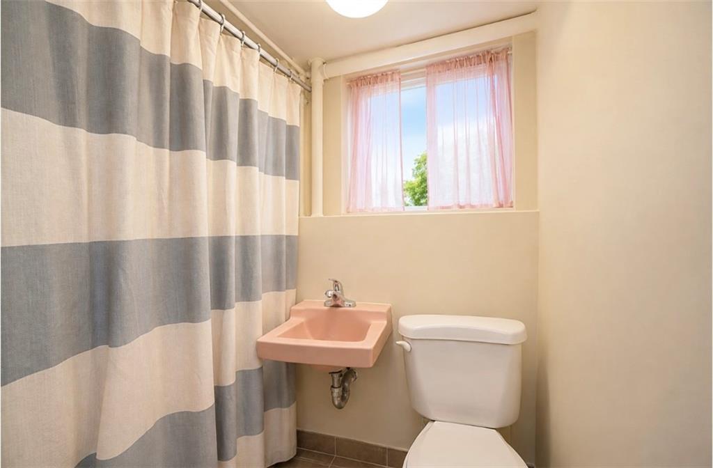 2459 West 2nd Street Property Photo 24